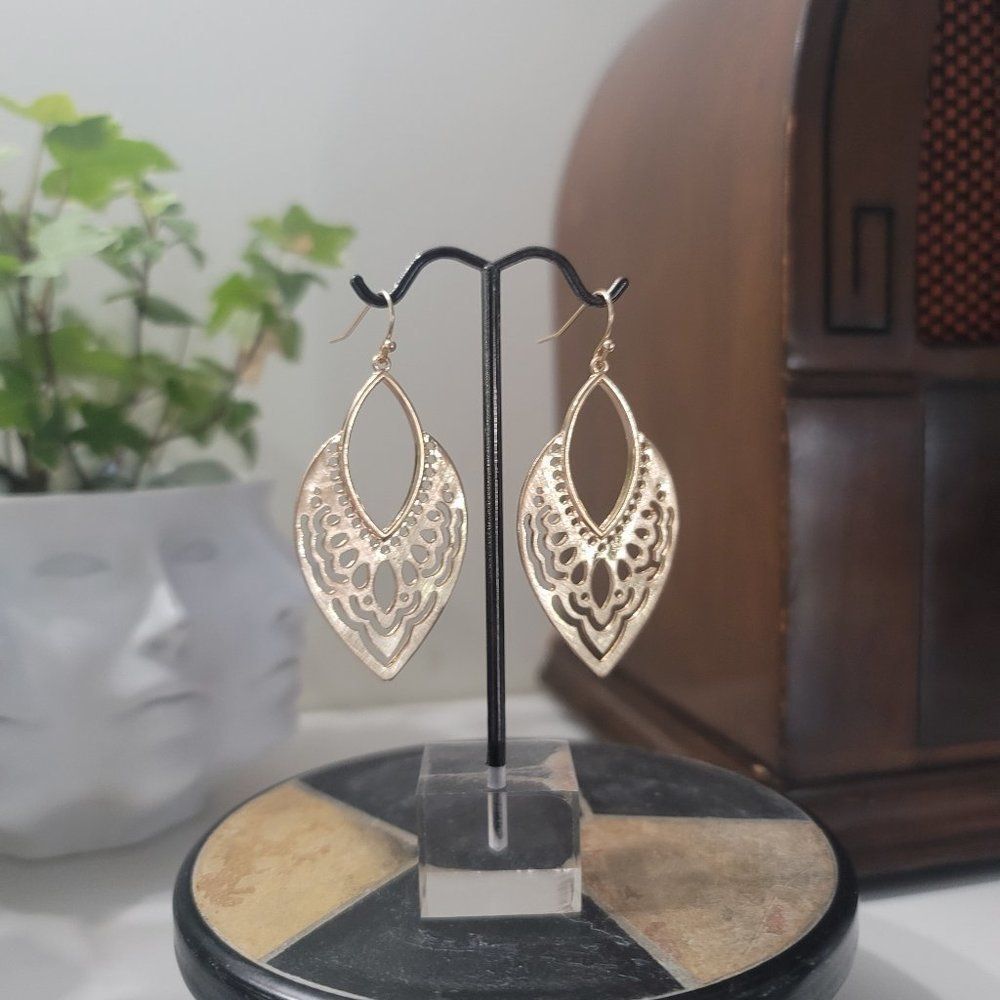 Beautiful geometric Earrings *NEW*